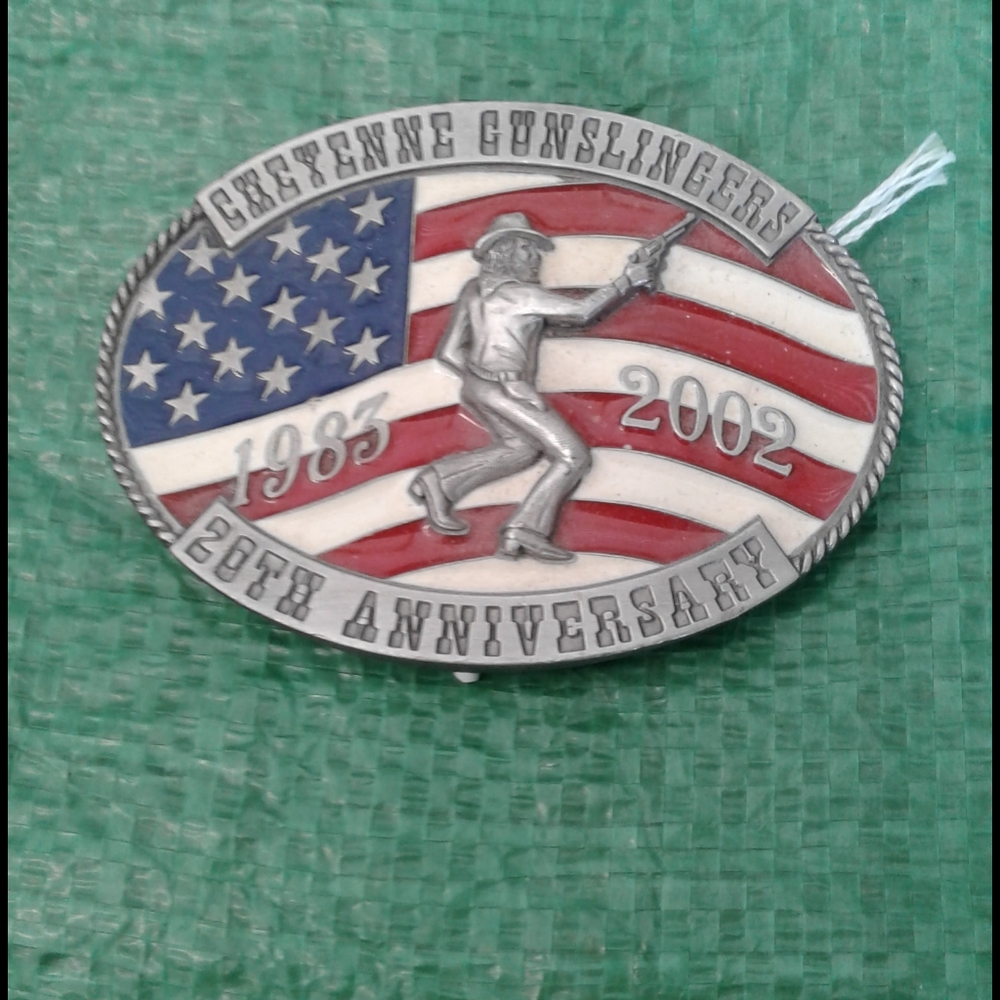 Cheyenne Gunslingers belt buckle